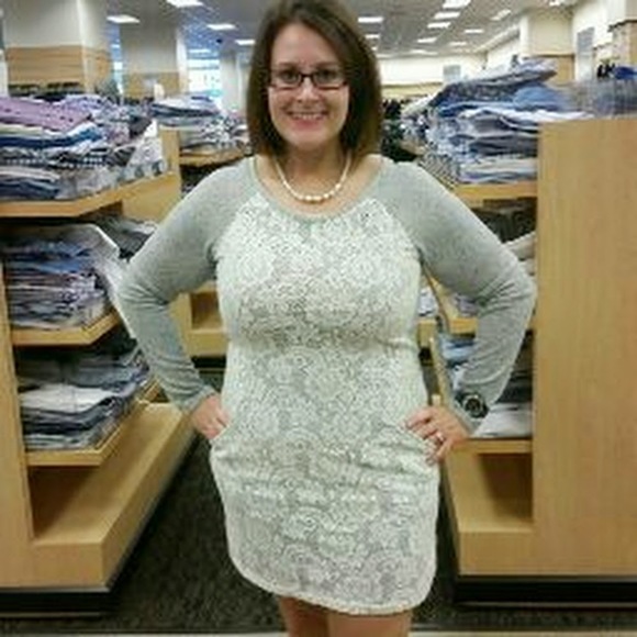 Meet your Posher, Amber - Picture 1 of 1